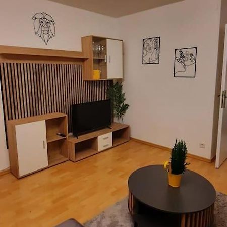 וינה Einzigartiges Apartment Inkl. Gratis Parkplatz מראה חיצוני תמונה